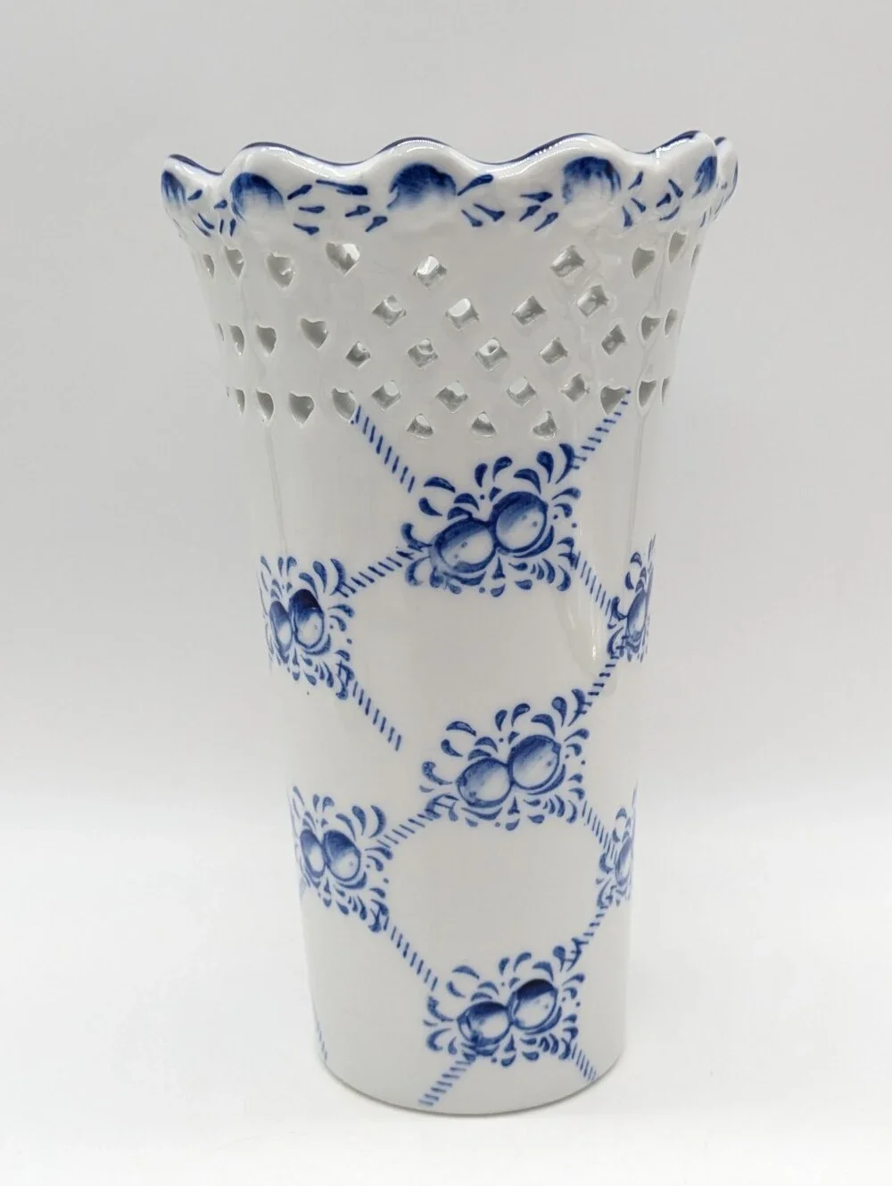 Vintage Blue White Porcelain Reticulated Vase